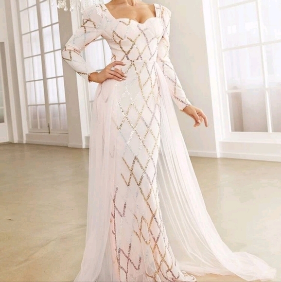 Baby Pink, Contrast Sequined,  Draped, Sweetheart Neck, Mermaid Maxi Gown - Picture 5 of 11